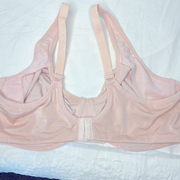 BREEZIES light pink lace non padded bra with underwire. Size 44 C. - Picture 4 of 5